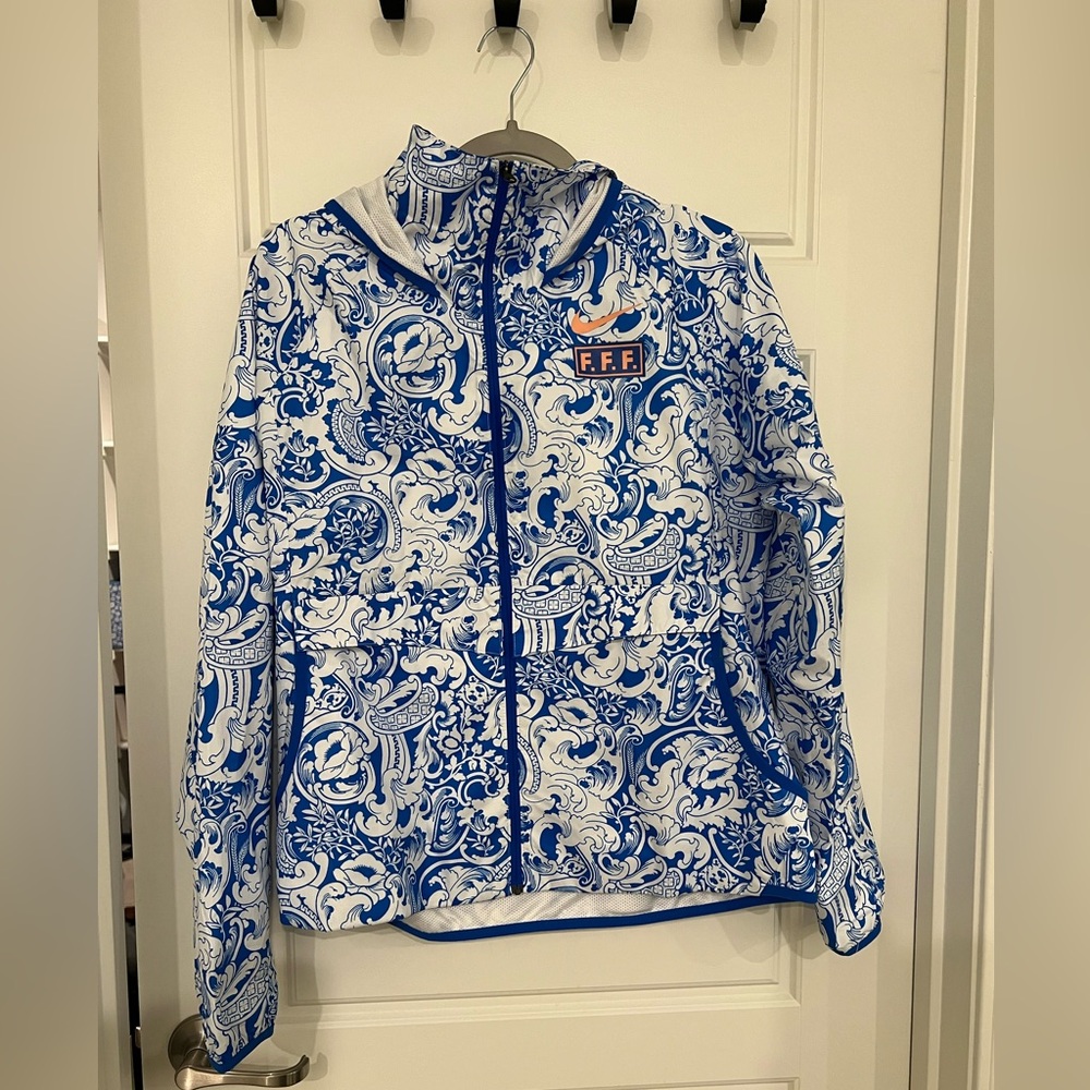 NIKE WOMEN'S FFF FRANCE JACKET WHITE/ HYPER COBALT